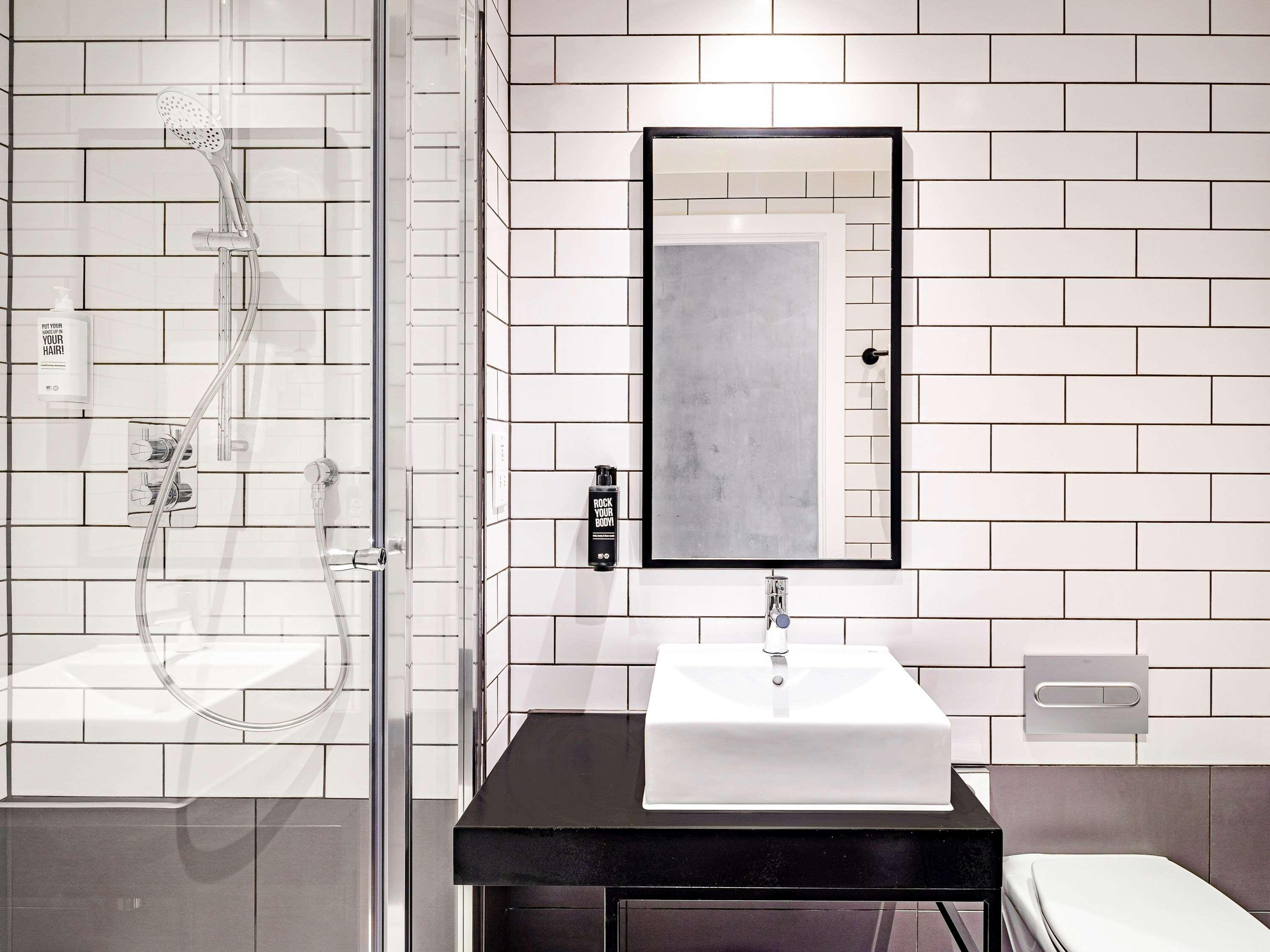 Hotel Ibis Bridgwater, M5 Jct23 3*